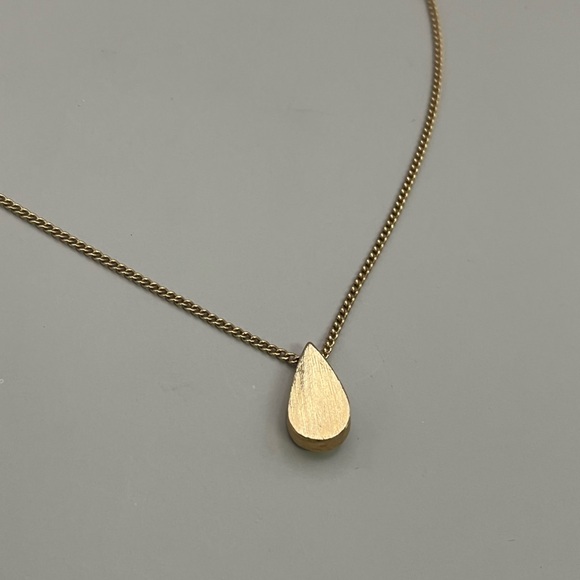 Gold Teardrop Necklace with Green Gemstone Pendant - Picture 2 of 4